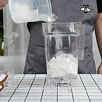 生打椰椰奶冻沙冰款的做法，广州誉世晨饮品培训教程的做法图解5