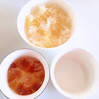 银耳雪燕炖桃胶的做法图解1