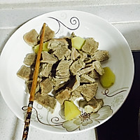 胡萝卜土豆烧牛肉的做法图解2