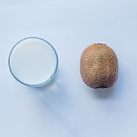 猕猴桃椰汁的奇异味道的做法图解1
