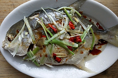 清蒸鲳鱼