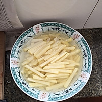 自制薯条的做法图解1