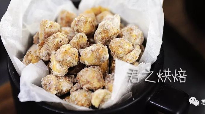 从小爱吃的零食，怪味花生。做起来其实很快手