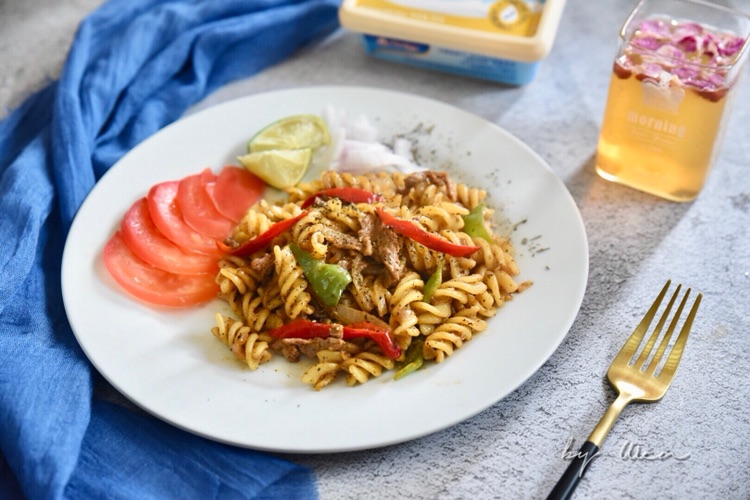 Spaghetti with black pepper and beef+