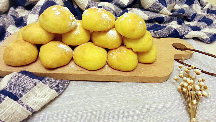 奶油小泡芙(ฅ>ω<*ฅ)