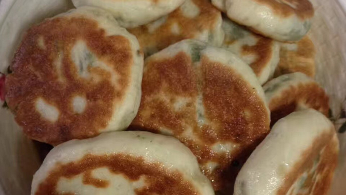 自制茴香鸡蛋水煎包