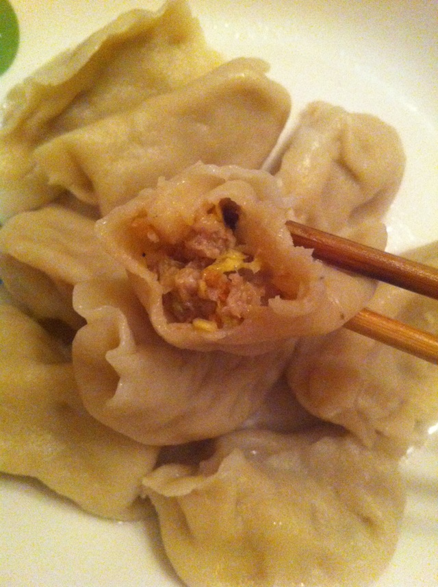 黄牙白菜河虾水饺