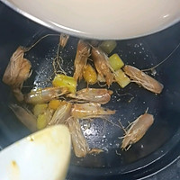 潮汕砂锅粥之美味虾粥的做法图解9