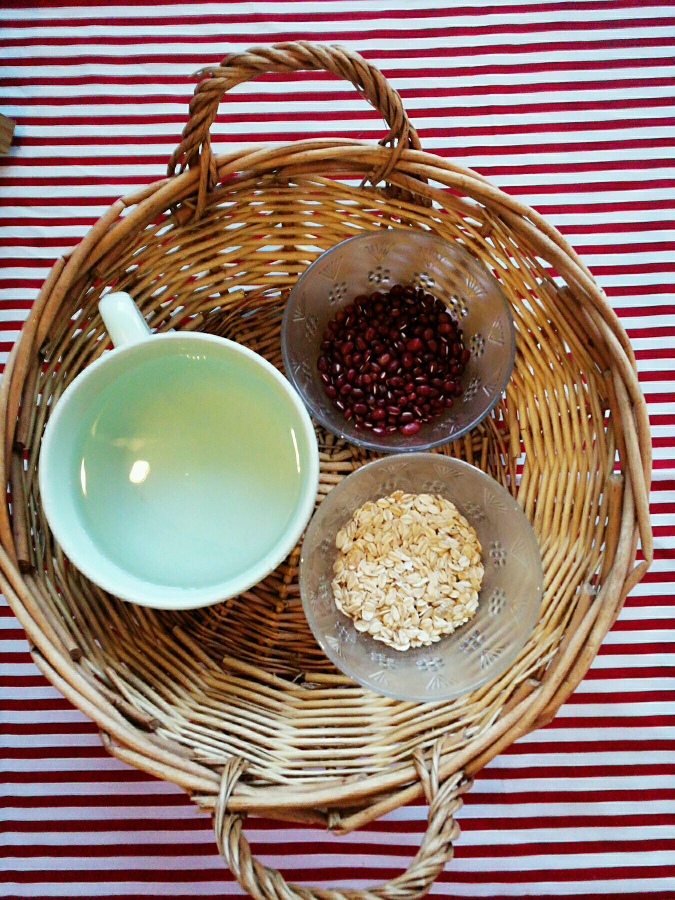 燕麦和红豆罐头 饮品早餐|摄影|产品摄影|肚腩小腿 - 原创作品 - 站酷 (ZCOOL)