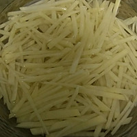 芹菜土豆条的做法图解3