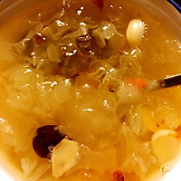 桃胶皂角米银耳羹的做法图解7