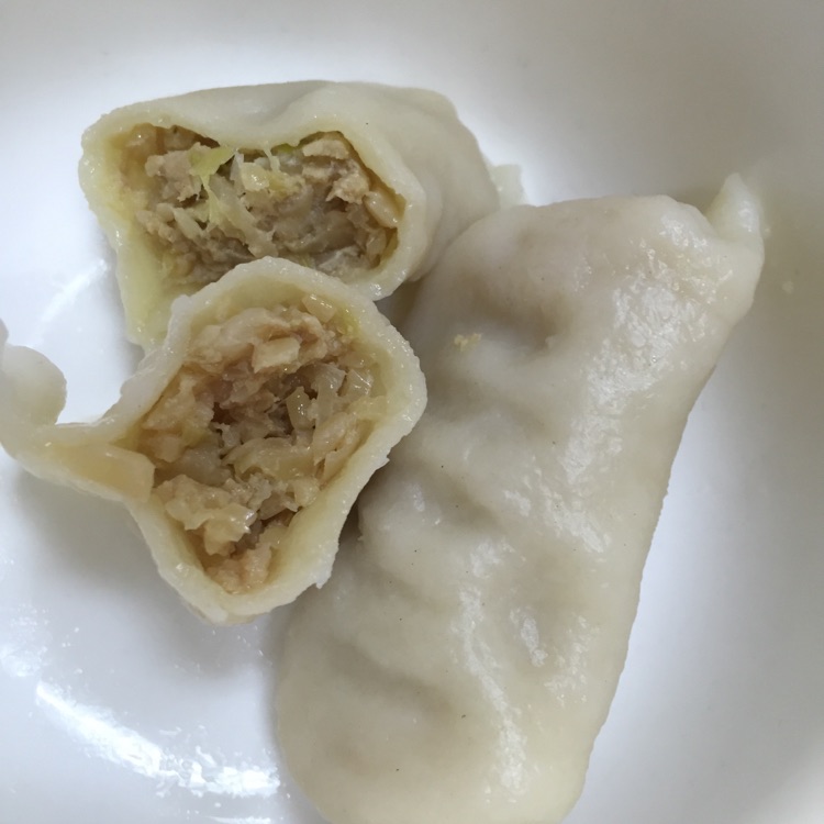 猪肉酸菜饺子