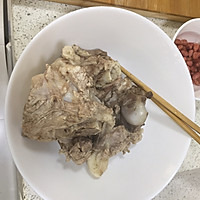 CC食谱：秋季滋补，莲藕筒骨汤的做法图解1