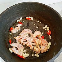 鸡腿肉炒芦笋的做法图解3