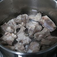 苦瓜黄豆猪骨汤的做法图解5