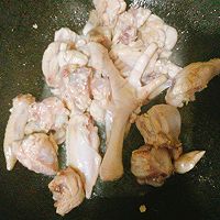 板栗烧鸡的做法图解3