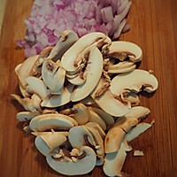 蘑菇杏利蛋「吃它」的做法图解1