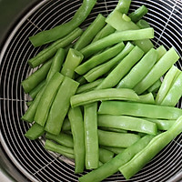 干煸豆角 | 四季豆下饭神器的做法图解2