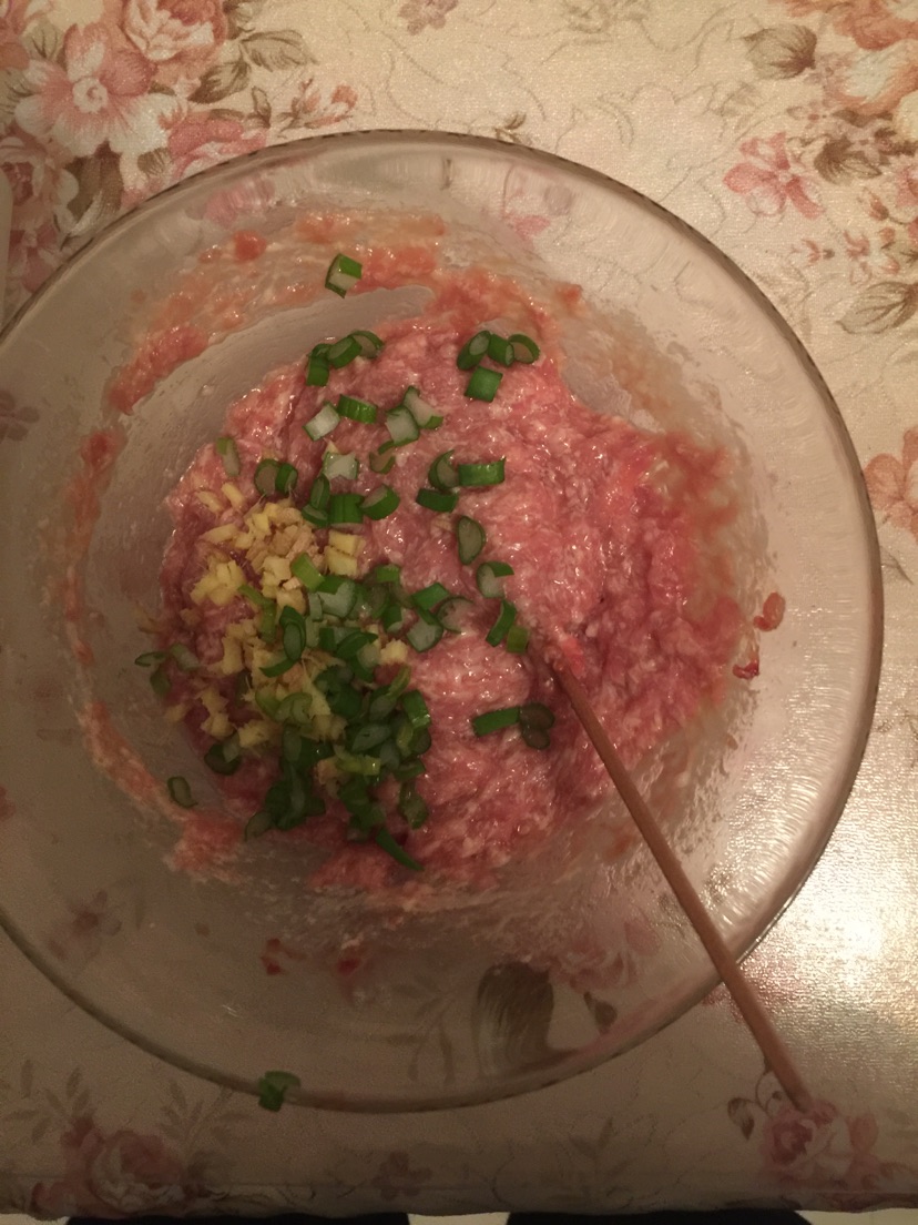 冬瓜羊肉粉丝丸子汤的做法图解2
