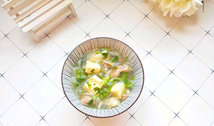 冬天必备的暖身补品：5分钟就能搞定的豆腐羊肉汤的做法