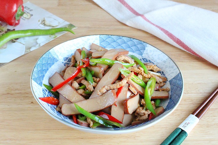 【香干炒肉丝】鲜辣咸香的做法