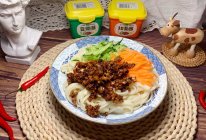 #一勺葱伴侣，成就招牌美味#刘小厨的家常美味早餐：炸酱面的做法