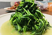 清炒翠绿嫩菠菜的做法