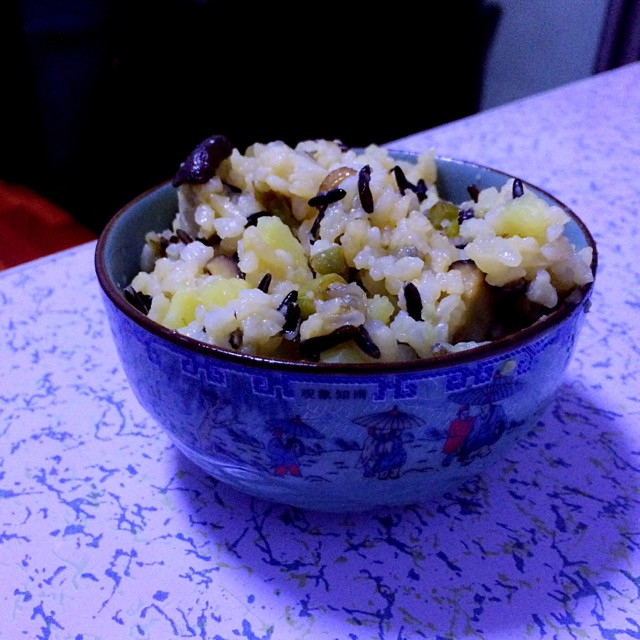 菰米焖饭的做法