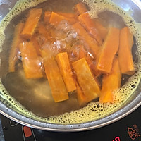 南瓜炒鸭蛋的做法图解2