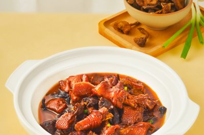 小鸡炖蘑菇