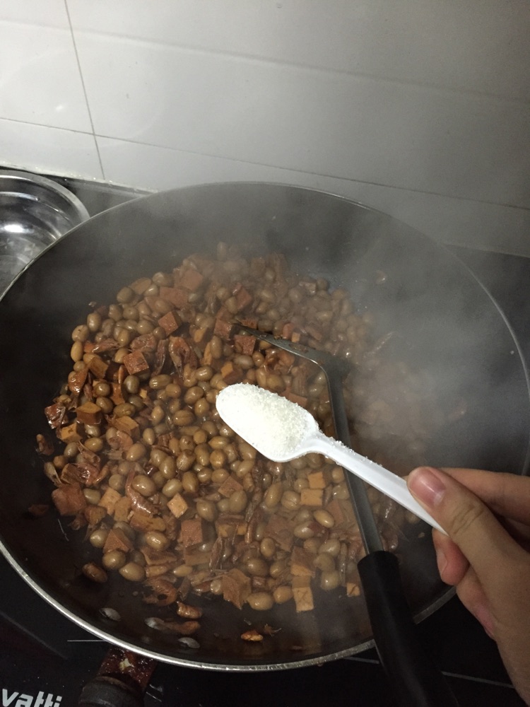 虾米花生炸酱的做法图解12