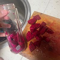火龙果椰丝奶冻的做法图解2