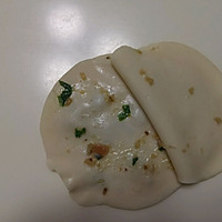 饺子皮变馅饼的做法图解3