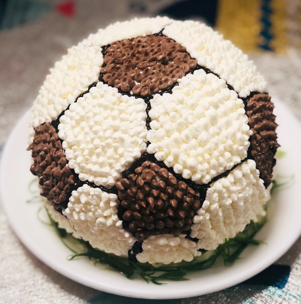 男孩专属蛋糕：足球生日蛋糕