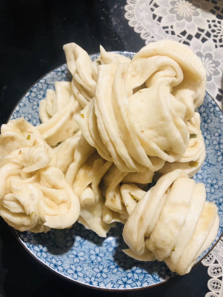 芝麻花卷的做法