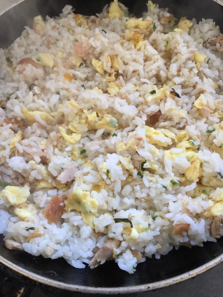 金枪鱼蛋炒饭的做法图解4