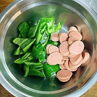 孜然青椒火腿土豆粒的做法图解3