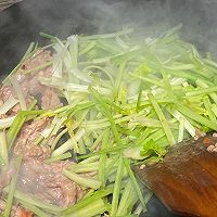 芹菜炒牛肉的做法图解6