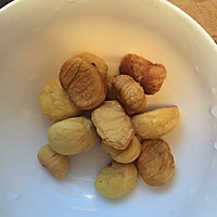 板栗红烧肉的做法图解2