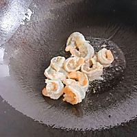 鲜香滑嫩的虾仁滑蛋的做法图解3