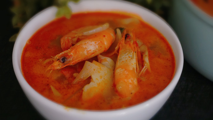 【泰式冬阴功汤】酸辣鲜美，激活你的味觉。