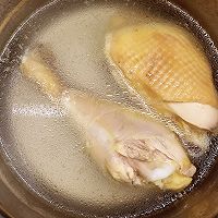 #流感季饮食攻略#鸡腿面的做法图解2