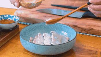 葱香焗石斑鱼｜嫩滑鲜香的做法图解4