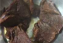 简单好吃的酱牛肉的做法