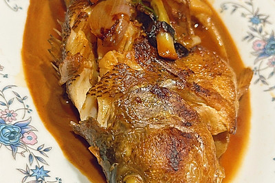 红烧鲈鱼