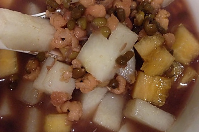 雪梨绿豆薏米粥