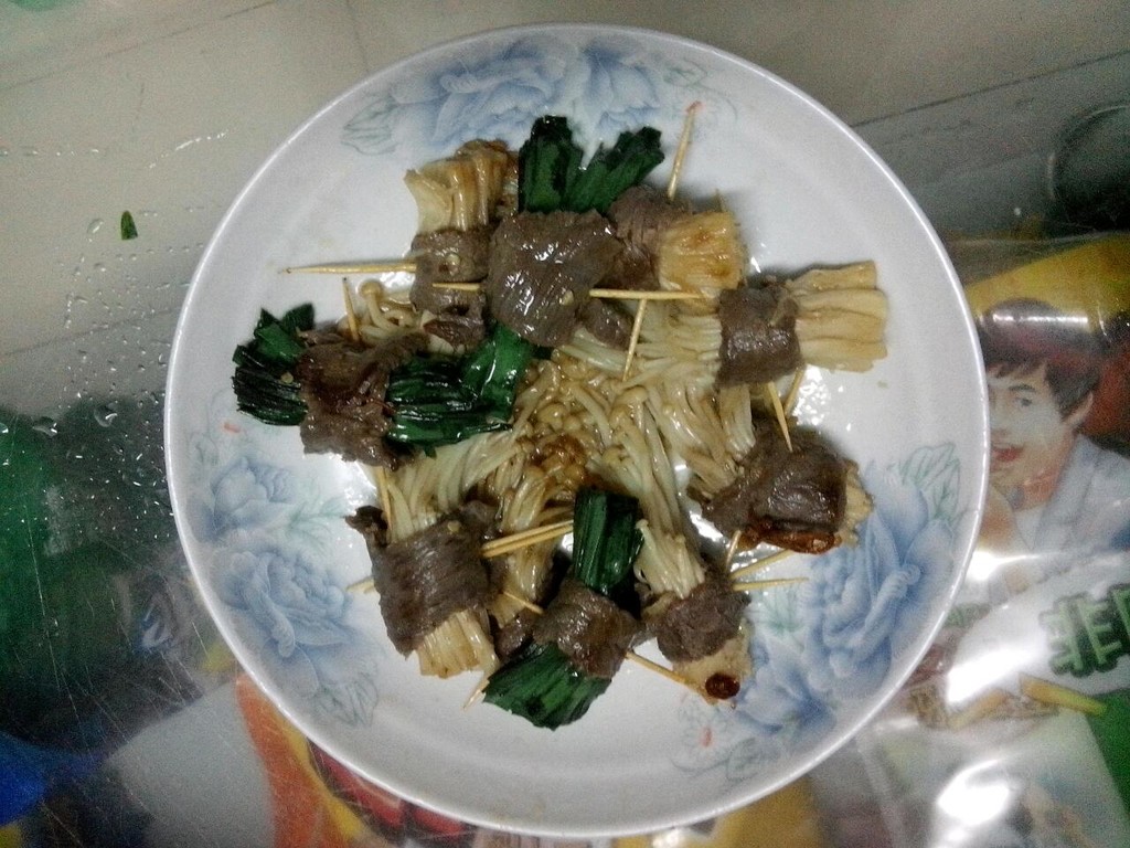 牛肉金针菇的做法图解2