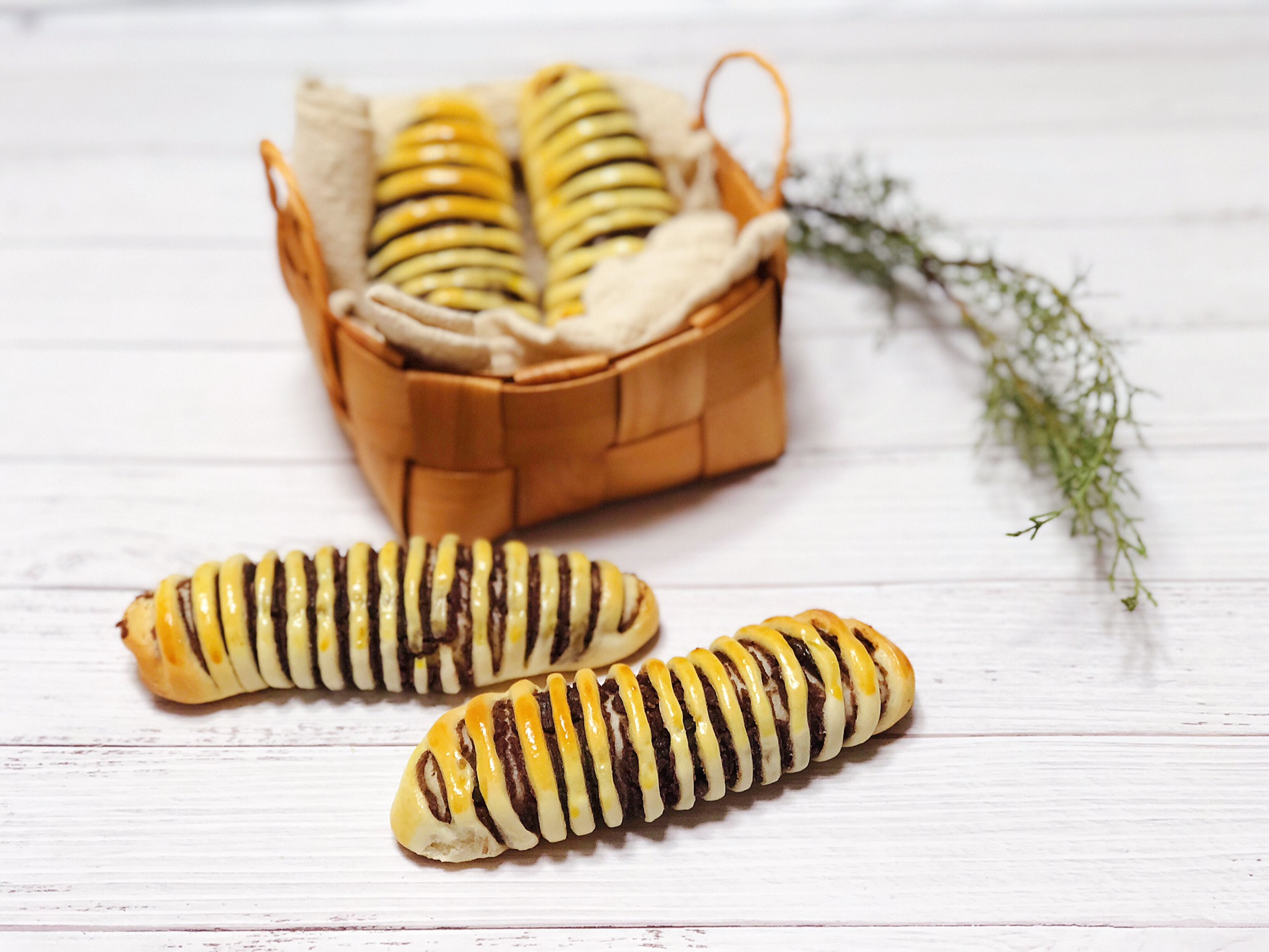 Red bean caterpillar bread