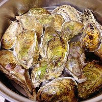 #名厨汁味，圆中秋美味#宵夜之王——蒜蓉烤生蚝的做法图解9