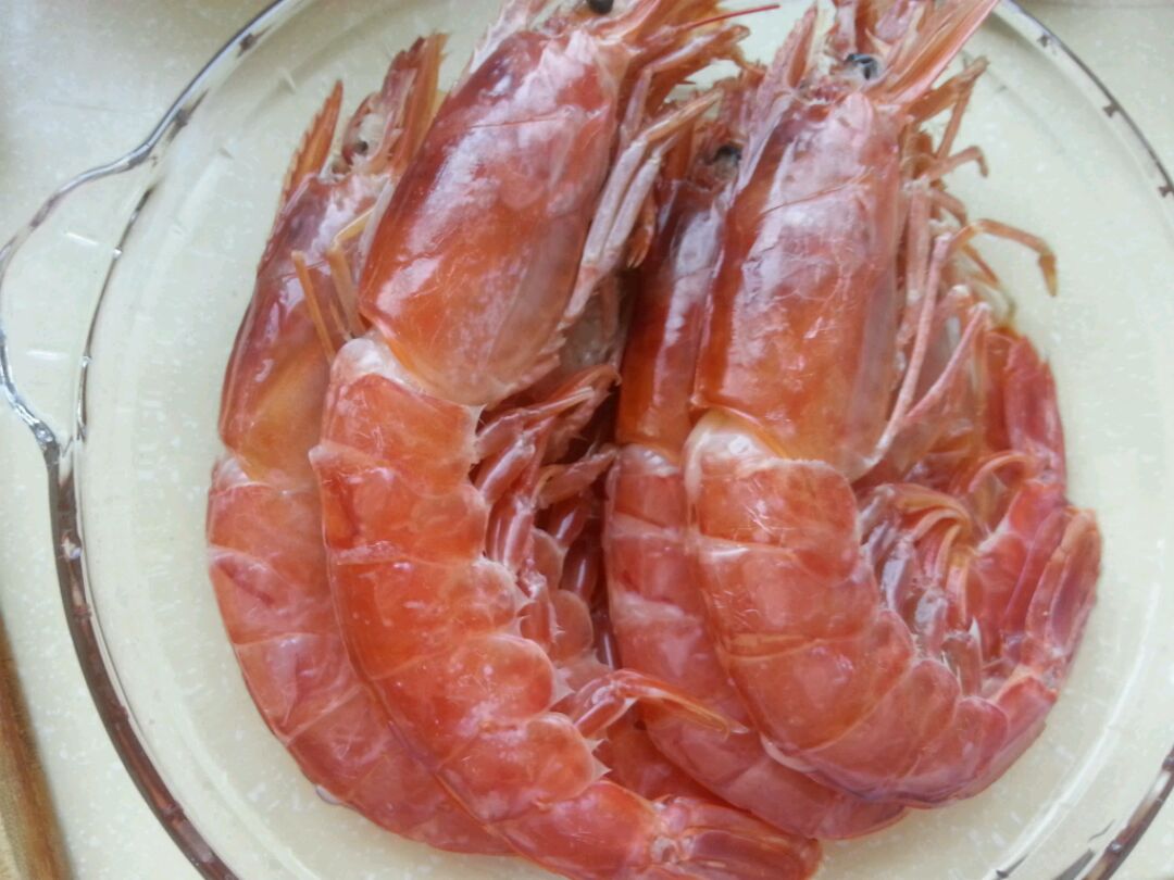 蒜蓉黄油阿根廷红虾怎么做_蒜蓉黄油阿根廷红虾的做法_阿罗al_豆果美食